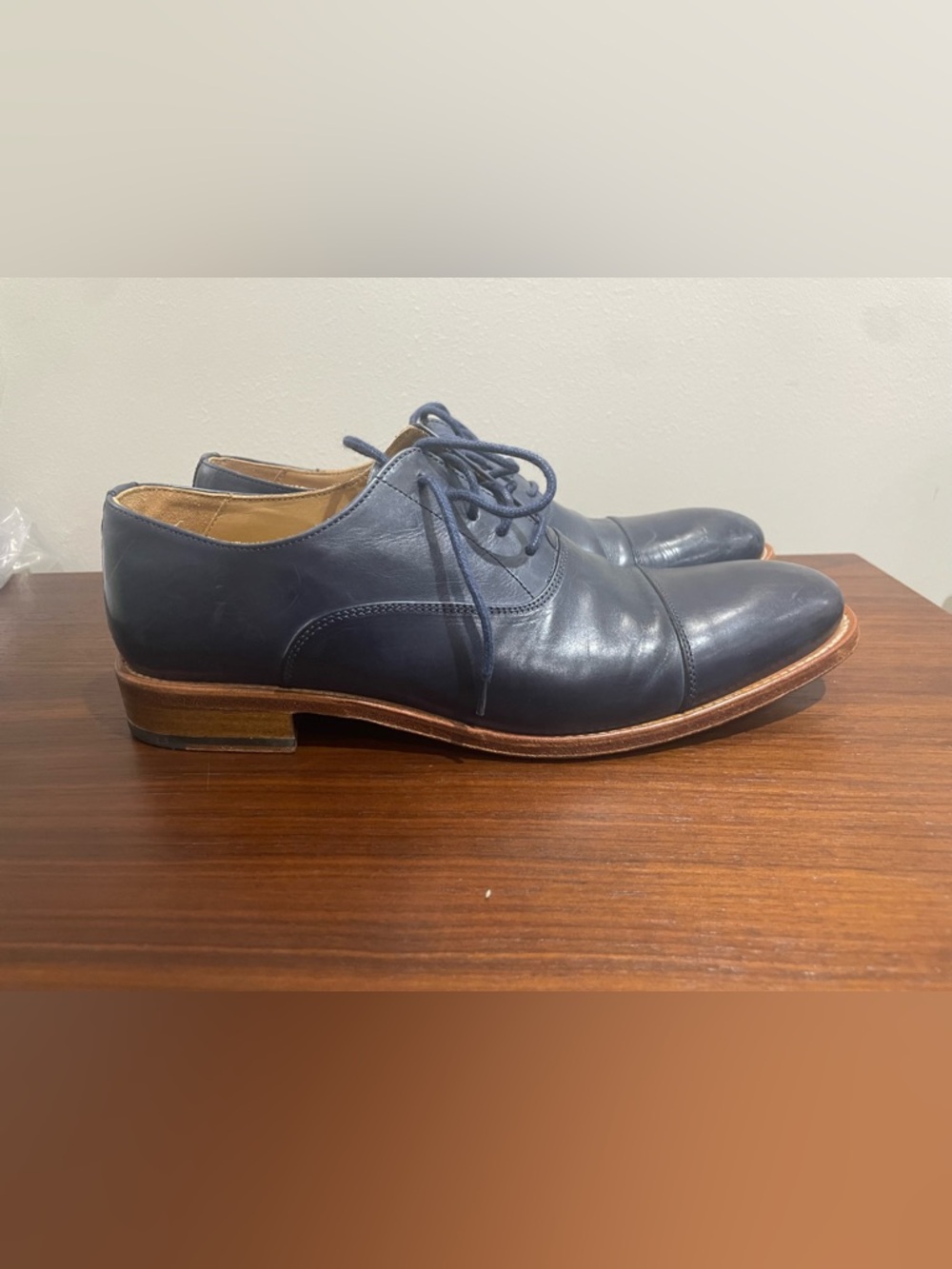 Russell & Bromley Navy Leather Cap-Toe Oxford Shoes 👞